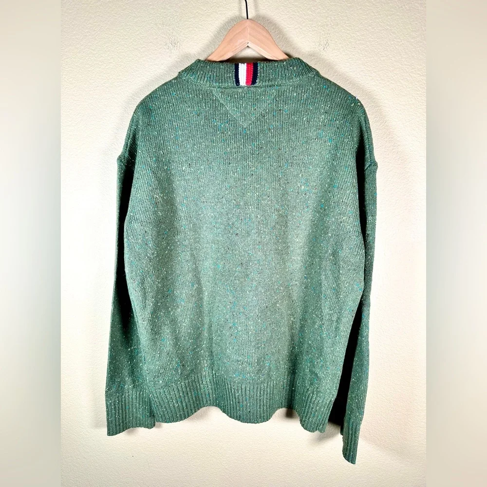 NWT Tommy Hilfiger Crewneck Sweater Unisex - Picture 12 of 12